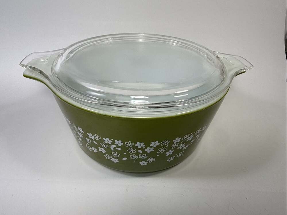 Pyrex Spring Blossom Green 474 Cinderella Casserole Dish With Lid.